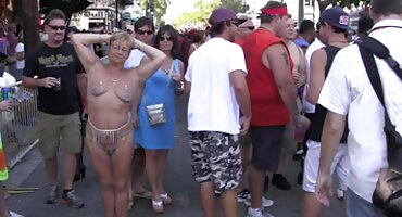 phim sex anime bách hợp CorvAnder Corvus sex dâm fucks hai cô gái.